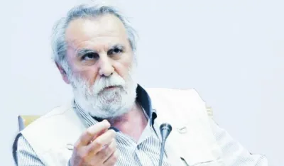 МИЛУТИН МИЋОВИЋ - МАЊА ФОТОГРАФИЈА