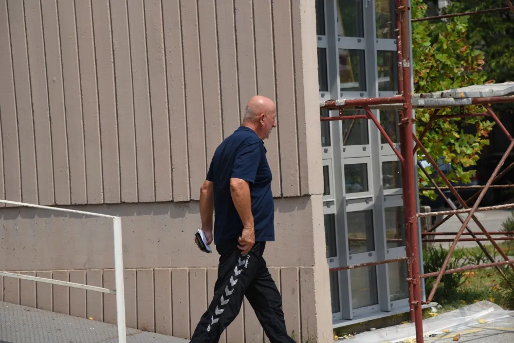 (FOTO) Katnić saslu&scaron;an zbog prekoračenja brzine, kažnjen 150 eura