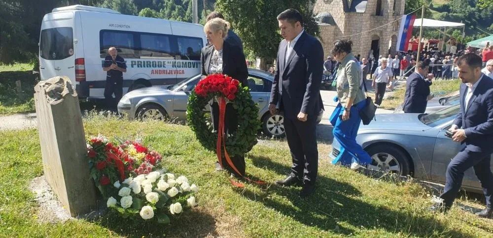 Velika, polaganje vijenca