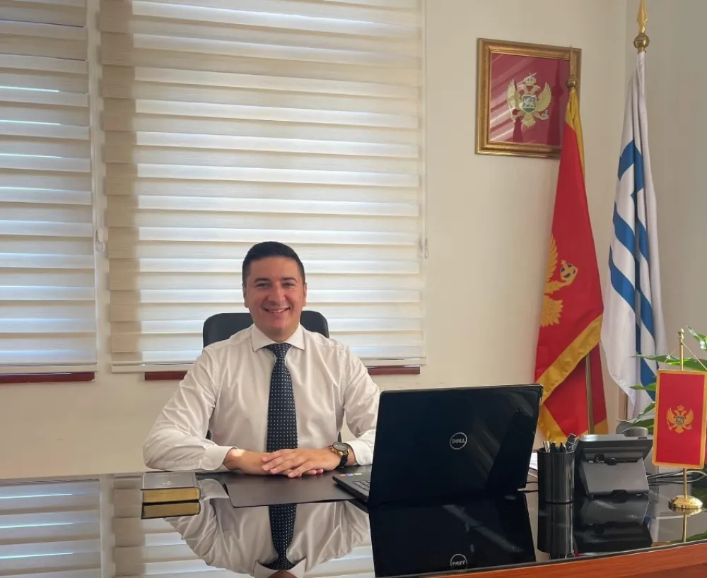 Dajković na novom radnom mjestu: Danas zamijenjene uloge