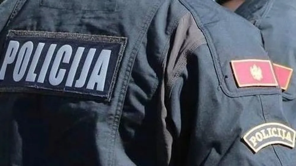 Zbog ubistava, droge i pranja novca &scaron;est policajaca na potjernicama