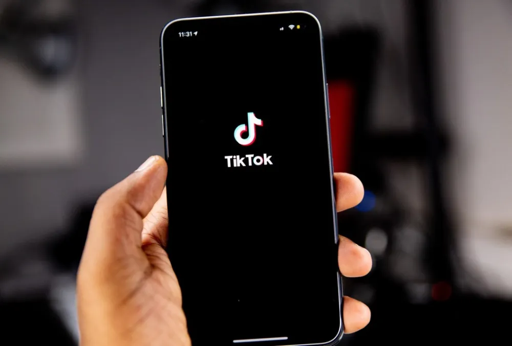 Njujork zabranjuje TikTok na službenim telefonima