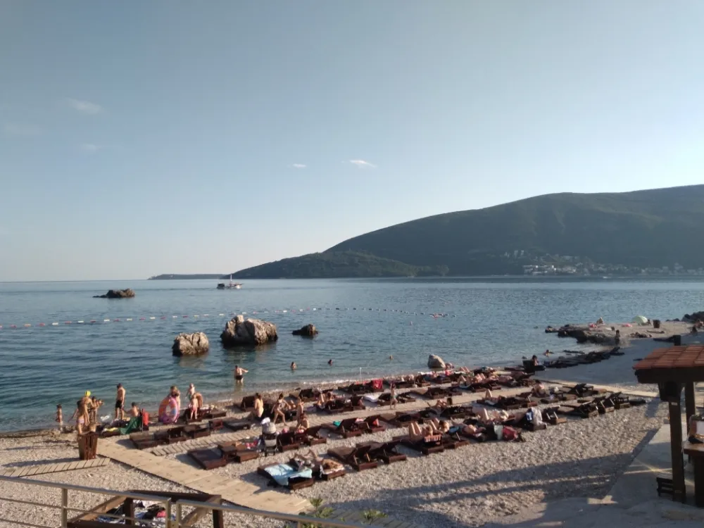 Sezona trpi zbog nedolaska turista iz Rusije: Prije sankcija i zamrzavanja imovine Rusi ostvarivali 3.470.593 noćenja u CG