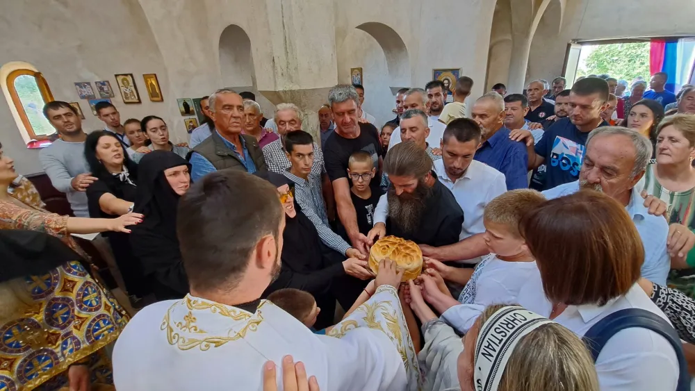 (FOTO) Slava manastira u Banjanima okupila vјernike iz Nik&scaron;ića, Trebinja, Gacka, Bileće...