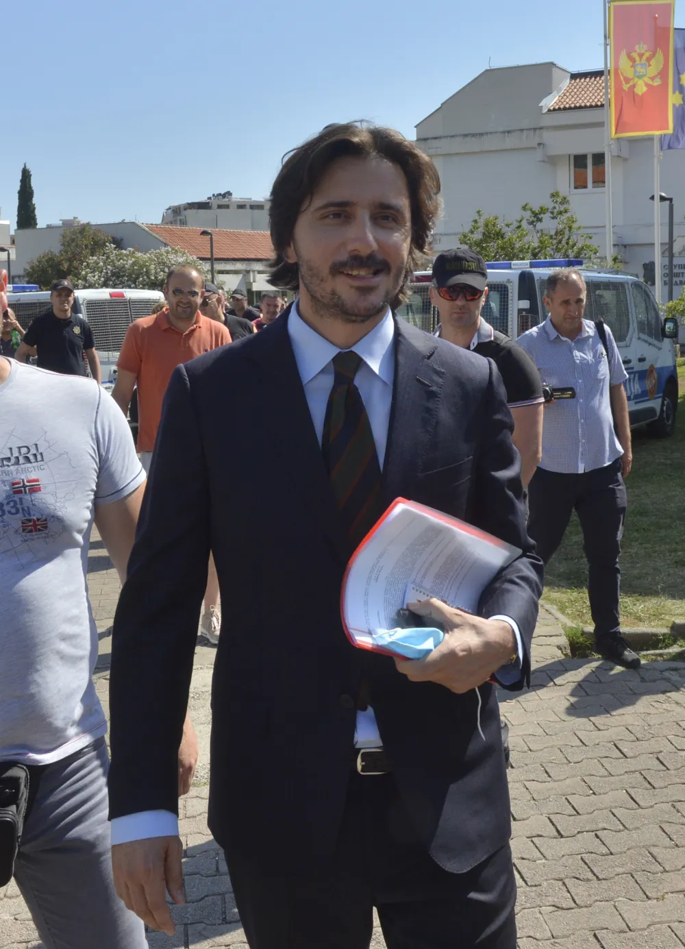 Divanović godinu bio na funkciјi, pa dobio 61.000 eura otpremnine