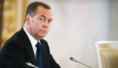 Дмитриј Медведев