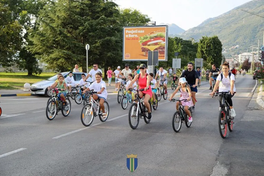 Vožnja biciklima u Baru povodom Evropske nedjelje mobilnosti