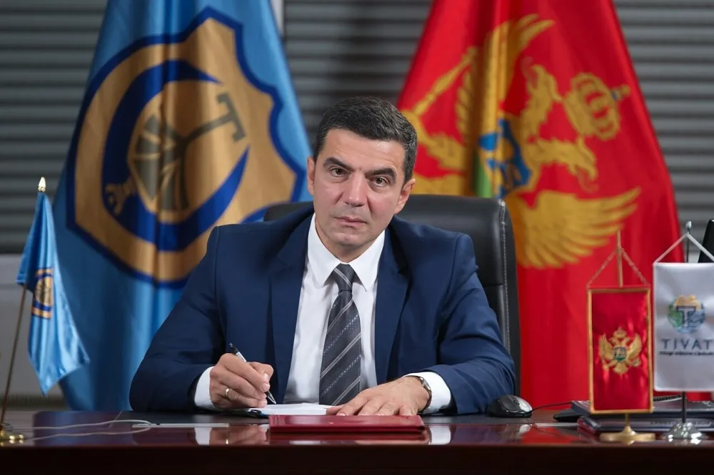 predsjednik op&scaron;tine Tivat dr Sini&scaron;a Kusovac