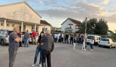 Zeta, zbor