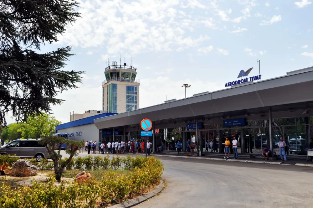 Tivatski aerodrom: U septembru bilo ne&scaron;to vi&scaron;e putnika nego pro&scaron;le godine
