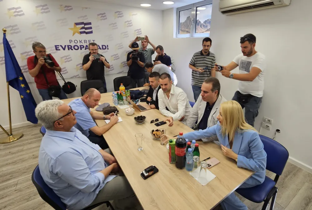 PES, ZBCG i manjine dogovaraju vlast