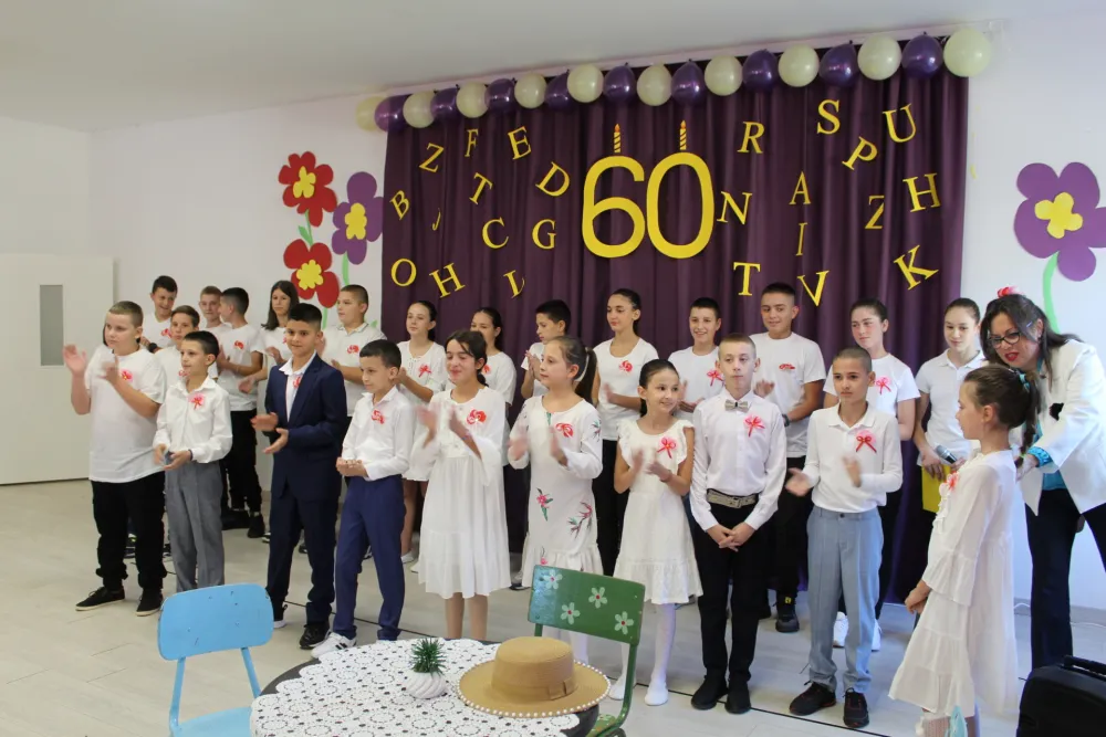 O&Scaron; "18. oktobar" obilježila jubilej: &Scaron;est deceniјa carstva slova i broјeva