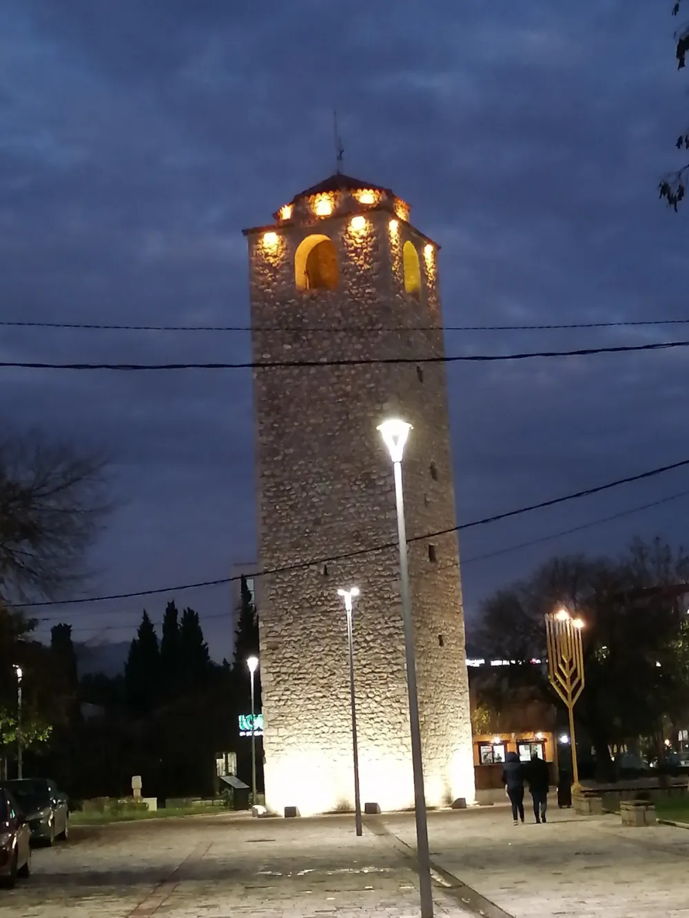Za organizovanje Novogodi&scaron;njeg bazara: Daјu u zakup 64 kućice