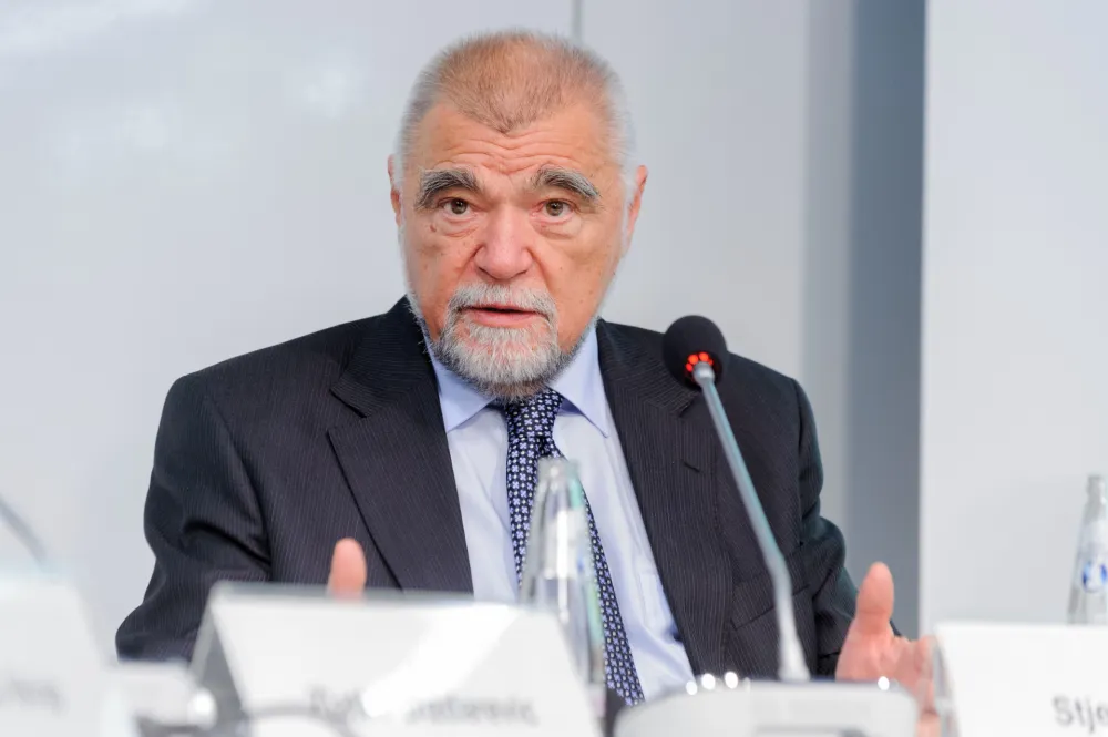 Stephan R&ouml;hl