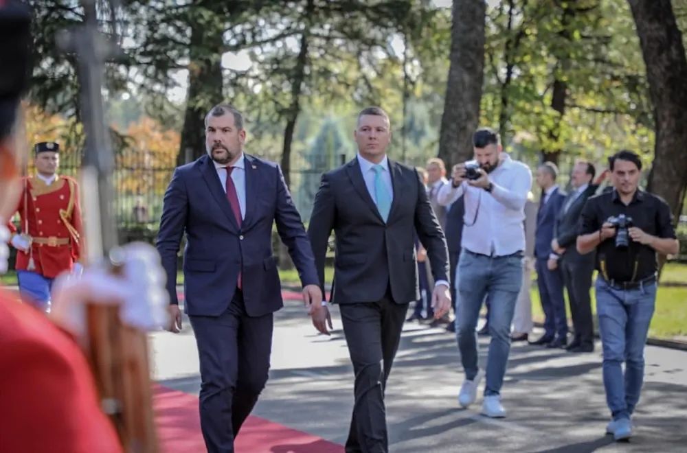 Krapović preuzeo dužnost, Adžić poželio srećan rad
