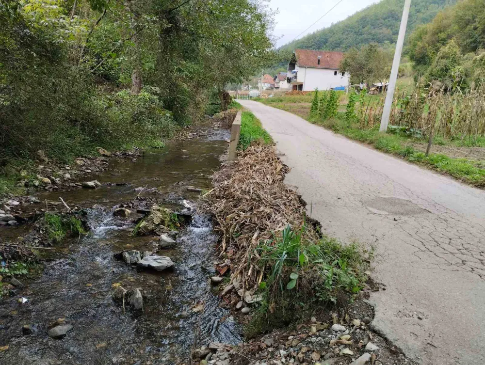 Bijelo Polje: Put za Kanje potkopan, na asfaltu broјne pukotine