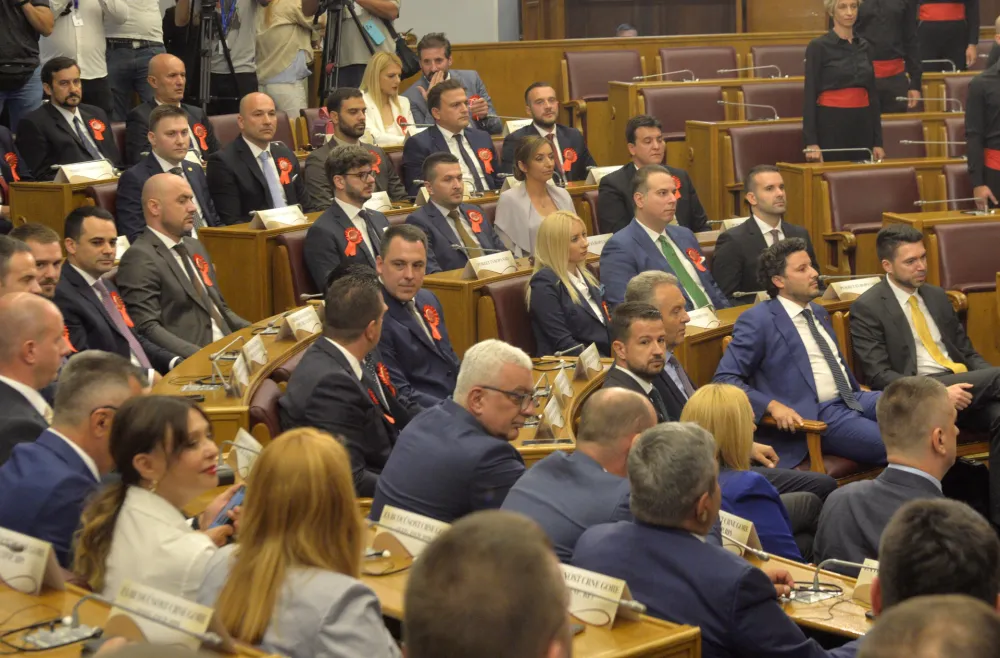 Skupstina CG 28 saziv, prva sjednica 28 saziva skupstine cg