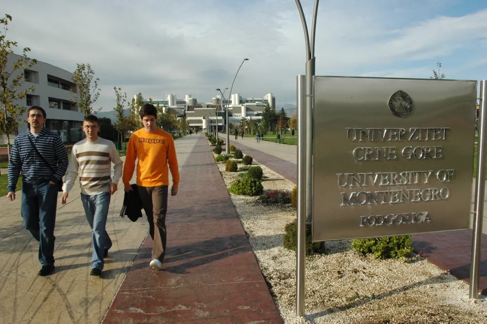 Zgrada Univerziteta crne gore <br>