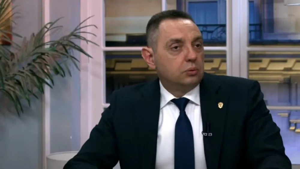 Александар Вулин