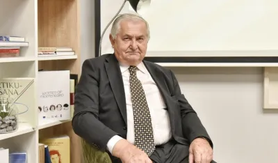 Академик Јован Делић