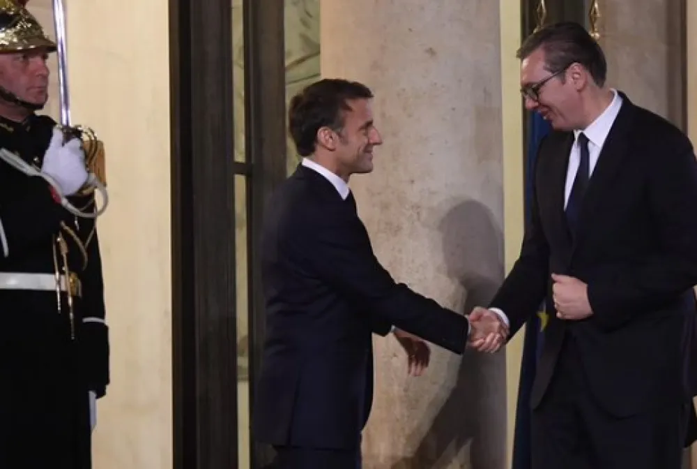 Vučić razgovarao sa predsjednikom Francuske