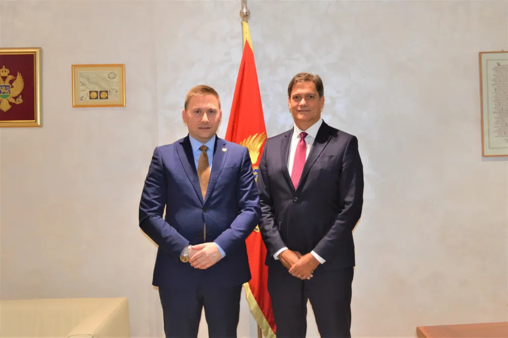Vojislav &Scaron;imun i Kristofer &Scaron;eldon