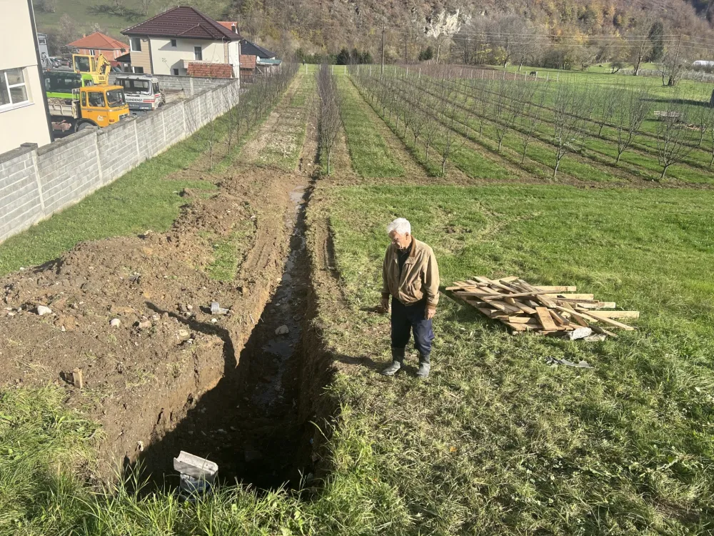 Bijelo Polje: Vodena buјica uni&scaron;tila voćnjak Božidara Adžića