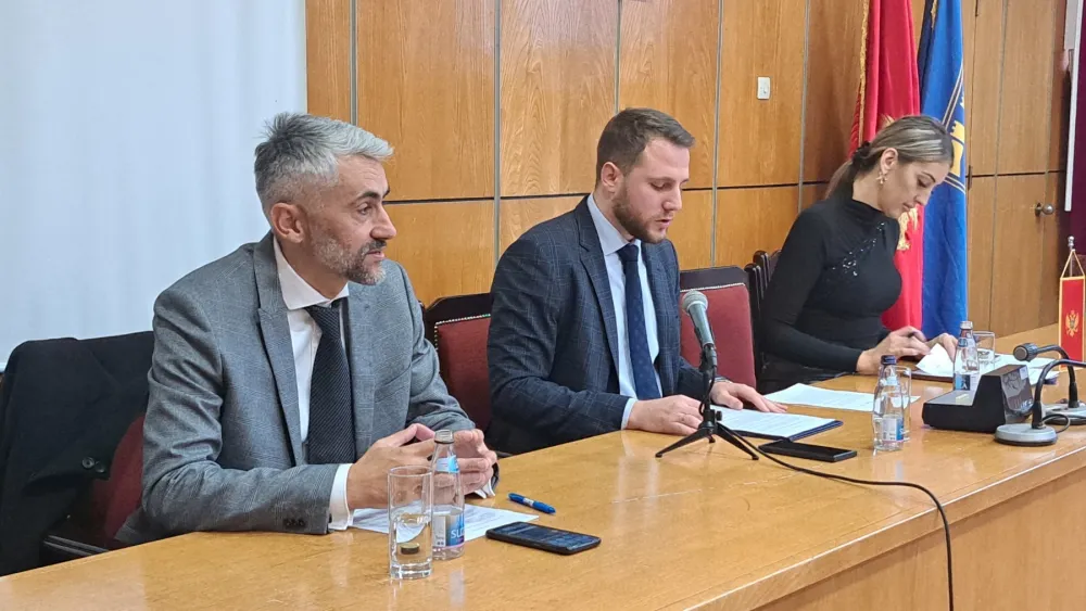 Sa sjednice SO Nik&scaron;ić