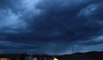 Sjutra naoblačenje, tokom noći obilniji pljuskovi, a u planinama snijeg
