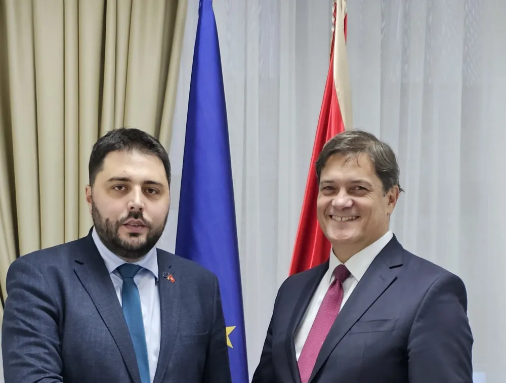 Vladimir Martinović i Kristofer &Scaron;eldon