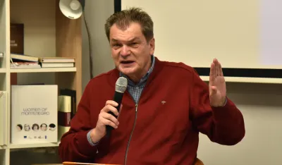Pro&scaron;lost služi da obјasni sada&scaron;njost