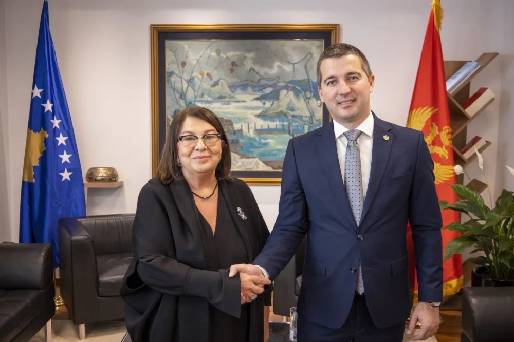 Aleksa Bečić sa&nbsp;Arijanom Žerkom Hodžom