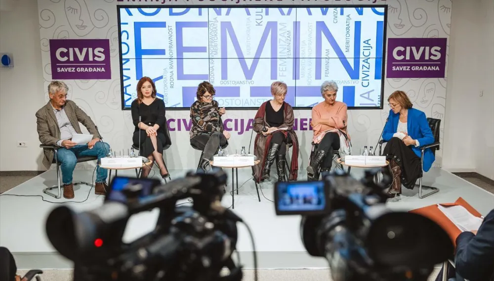 Panel diskusija