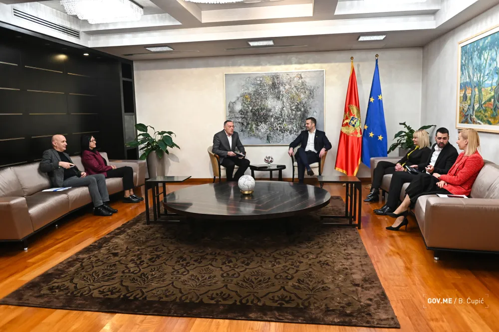Milojko Spajić sa predstavnicima Sindikata prosvjete