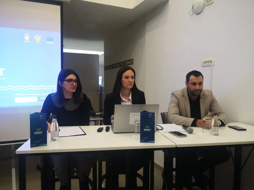 Sa pres konferencije