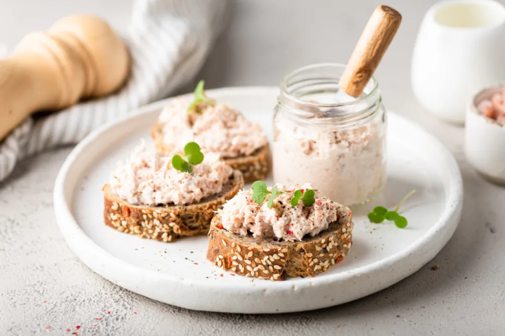 bruschetta with tuna pate, fish rillettes, sandwich
