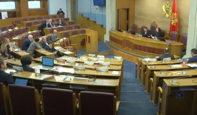 (VIDEO) Nikolić: Mandić pokazao da je Srbija njegova država; Radunović: On je vođa srpskog naroda u Crnoj Gori