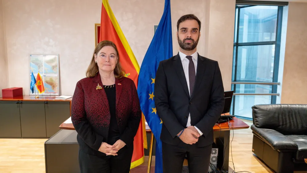 Radulović i Rajzing Rajnke 