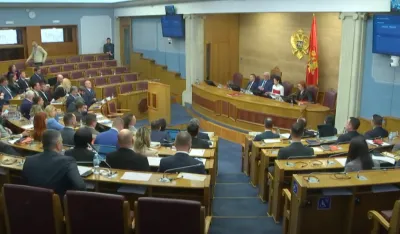 (VIDEO) Vuković: Predloženi budžet jedini moguć; Abazović: Protiv ove vlade lako je voditi politiku