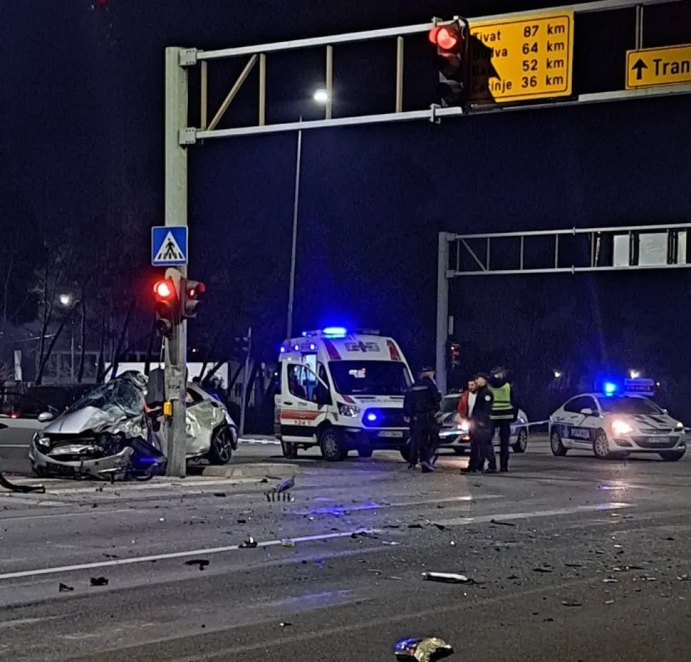 Sa mjesta događaja