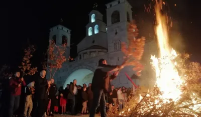 nalaganje badnjaka
