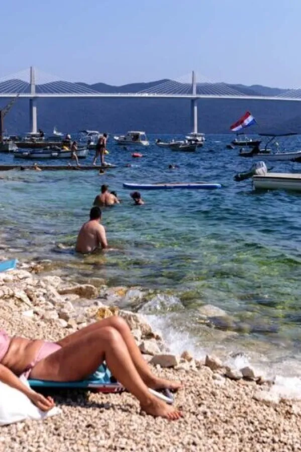 Ilustracija<br>plaže, sunčanje, more, ljeto, turizam