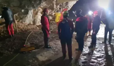 Pet osoba zarobljeno u pećini u Sloveniji