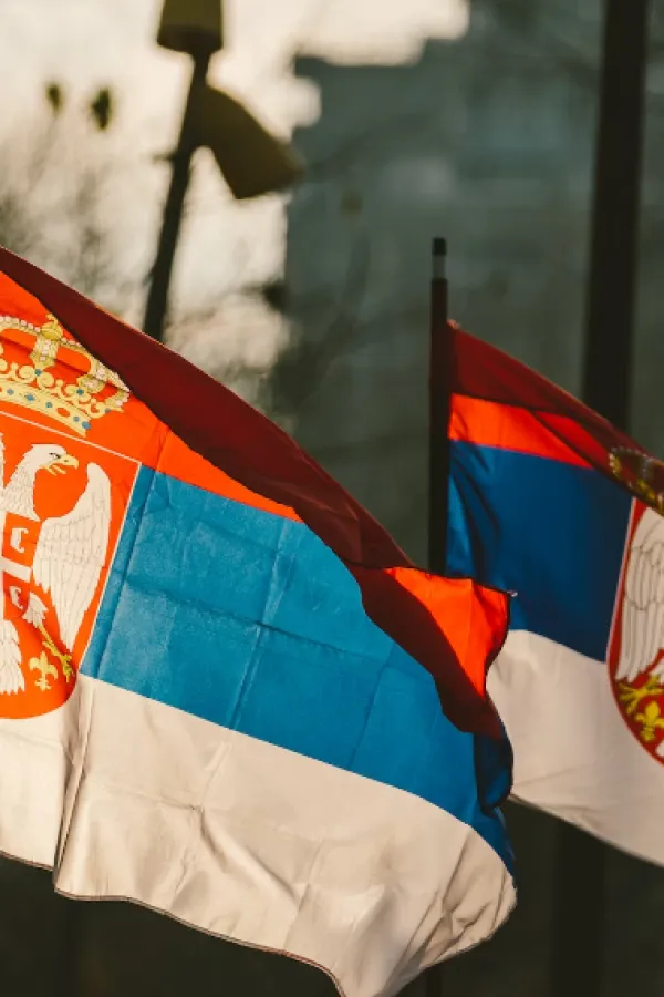 FOTO: Unsplash - Stefan Kostić<br>Zastava Srbije, Srbija