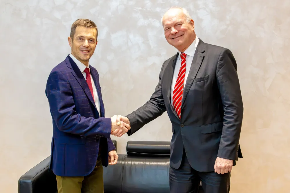 Mujović i Muller