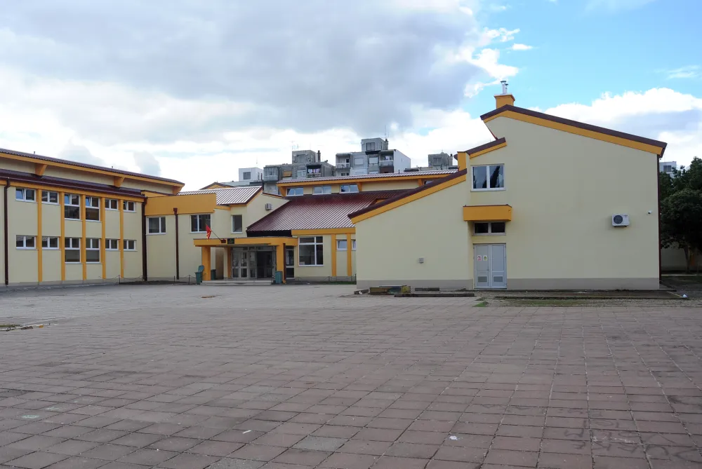 U O&Scaron; "Oktoih" pi&scaron;u ukor zbog telefona