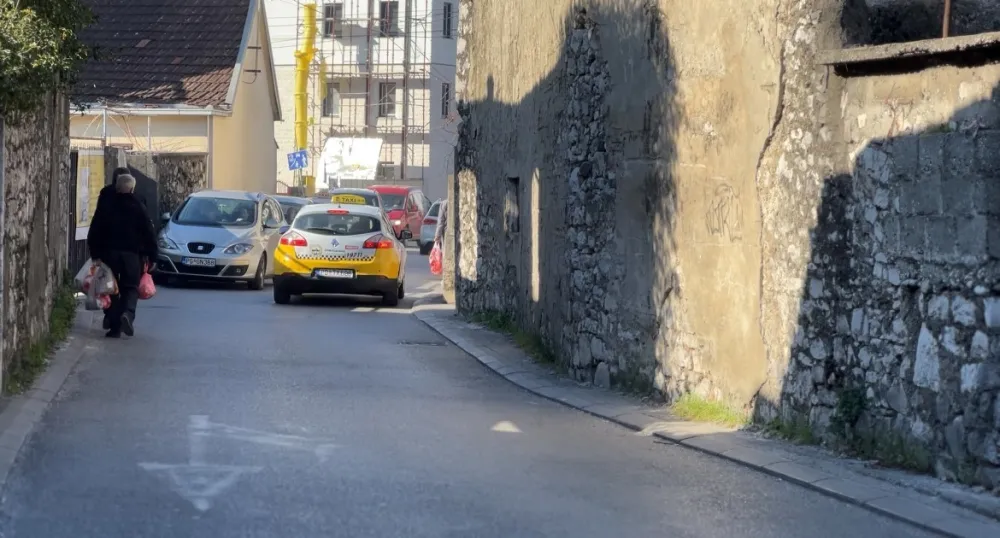 (VIDEO) Ulicom Petra Prlje vozila će saobraćati samo u јednom smјeru