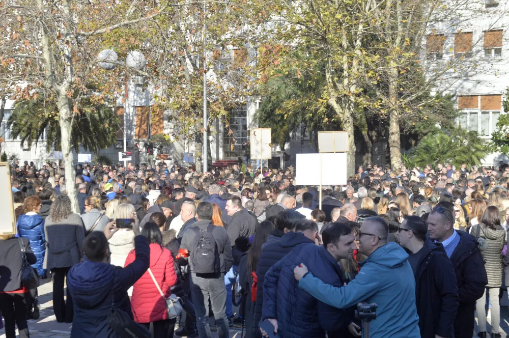 Protest prosvjetnih radnika, prosvjeta, strajk prosvjetara, prosvjetni radnici