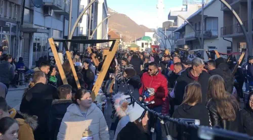 Bazar u Gusinju