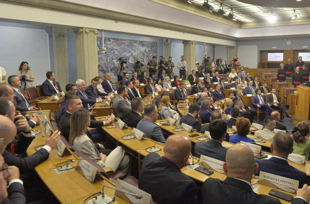 Skupstina CG 28 saziv, prva sjednica 28 saziva skupstine cg